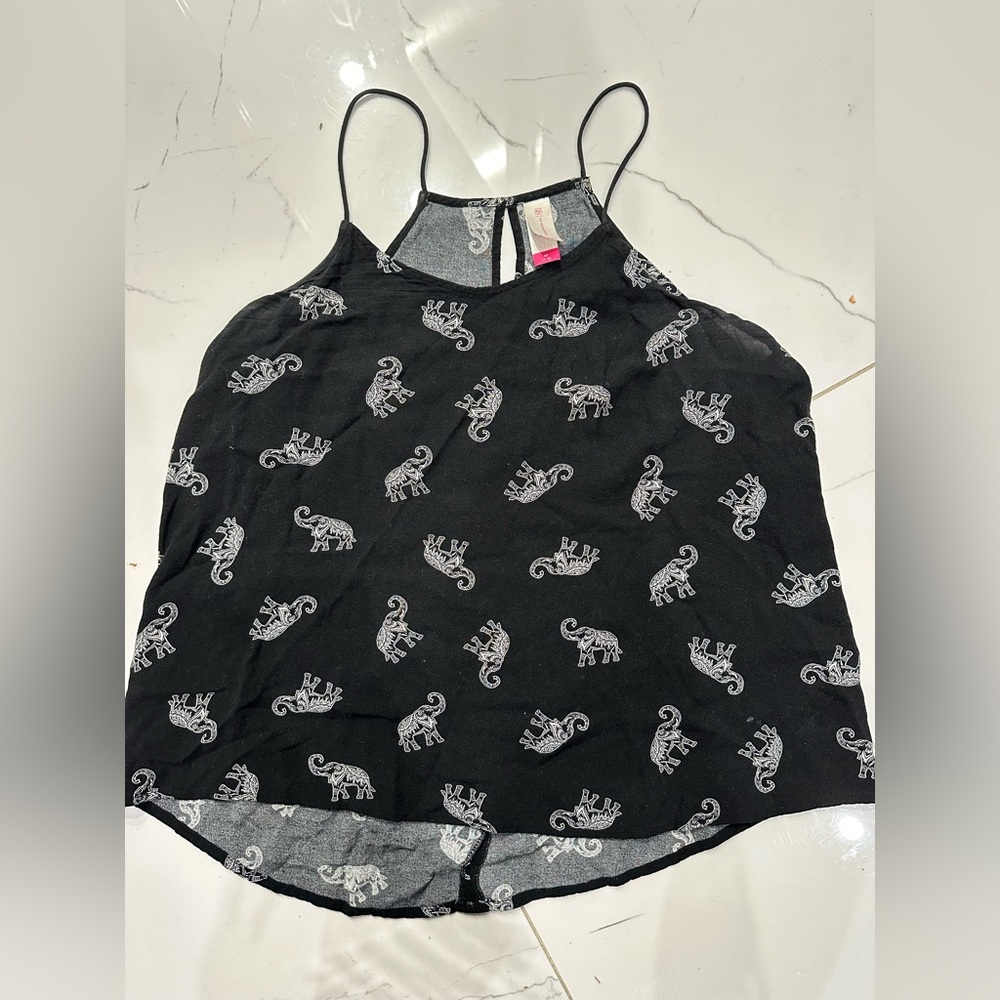 No boundaries top